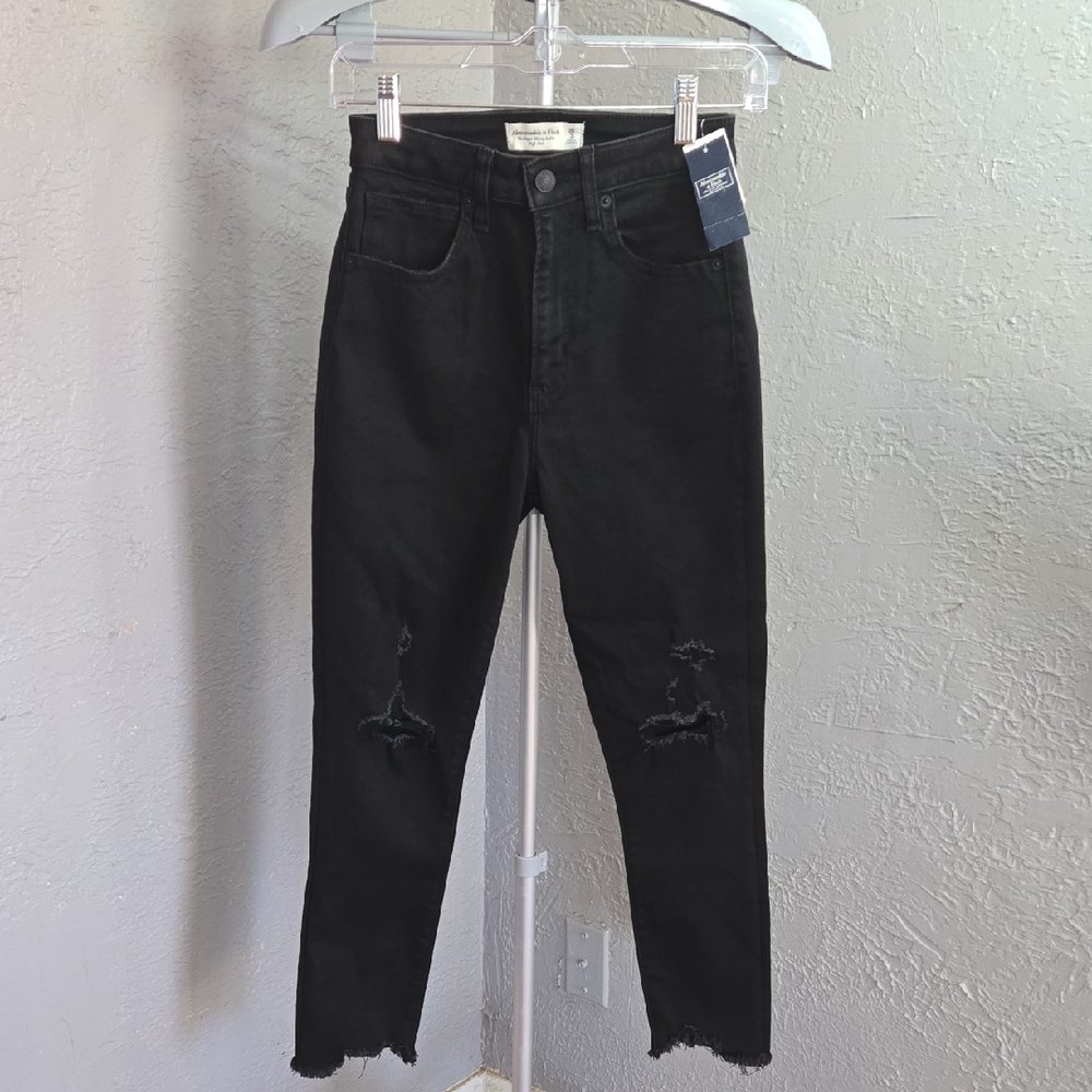 ^NWT Abercrombie & Fitch The Super Skinny Ankle High Rise Black Distressed